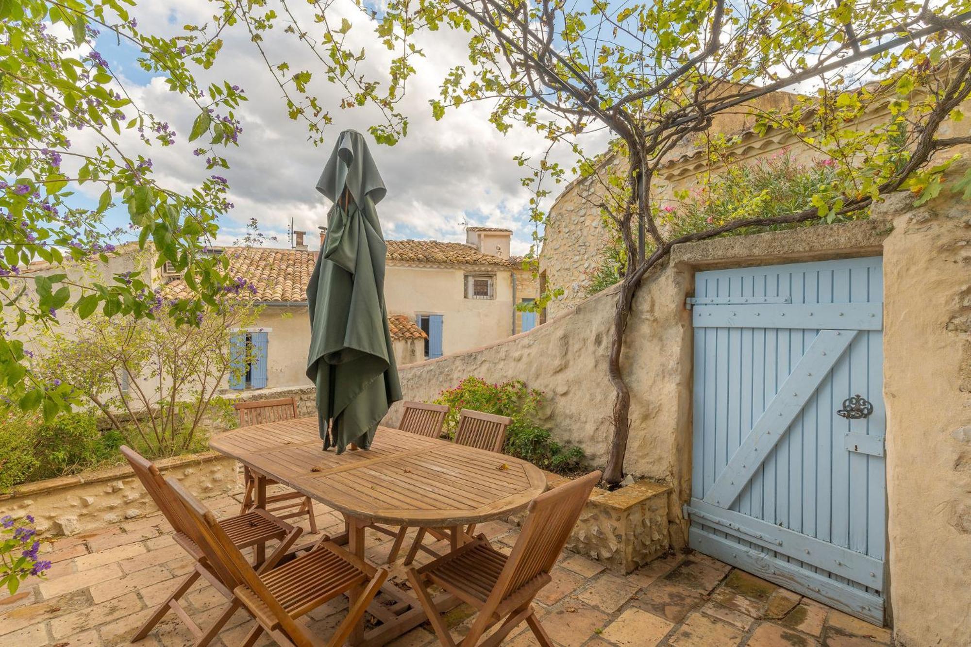 Villa Les Calades à Lédenon Extérieur photo