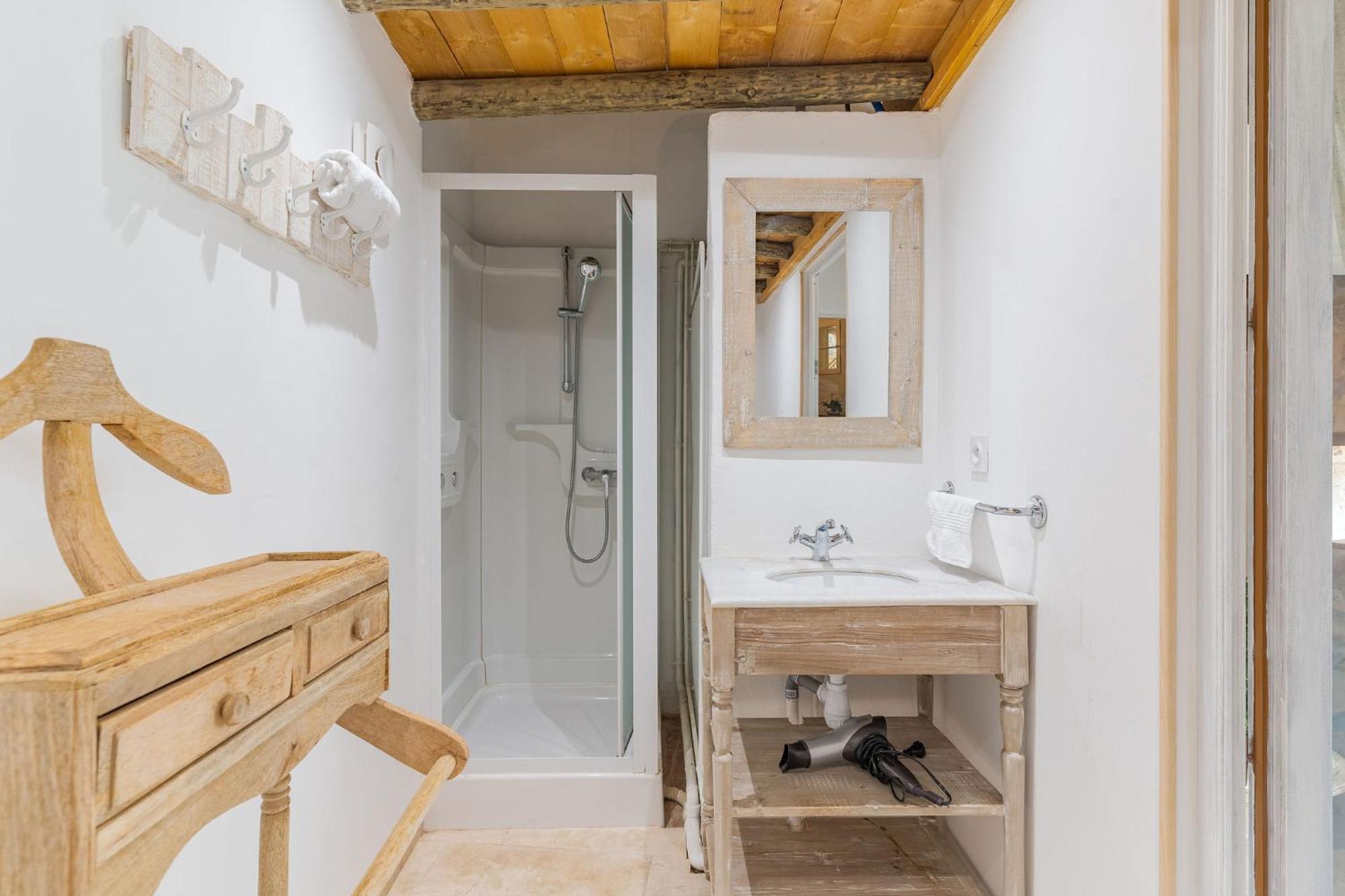 Villa Les Calades à Lédenon Extérieur photo